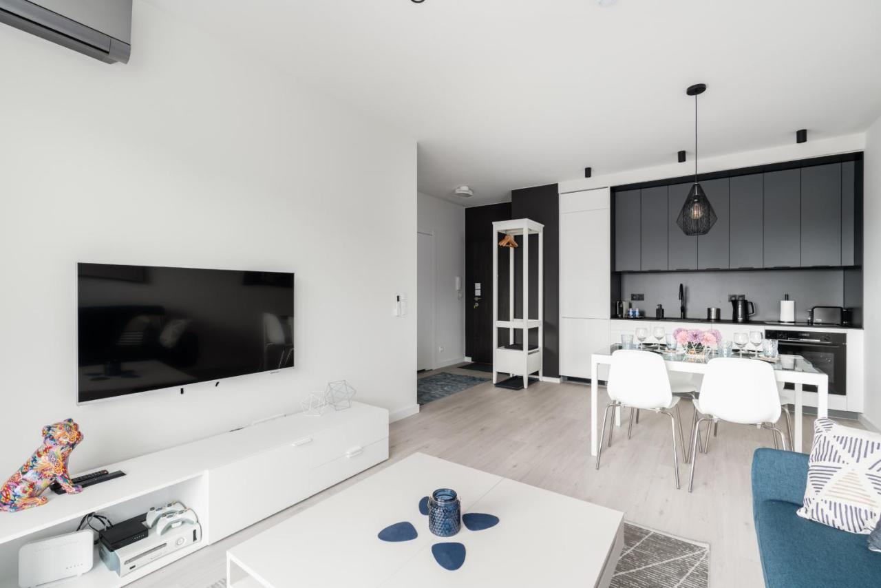 Stara Cegielnia Lake View Apartment By Renters Prestige Posen Exterior foto