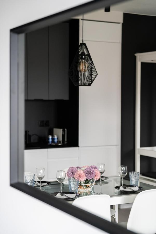 Stara Cegielnia Lake View Apartment By Renters Prestige Posen Exterior foto