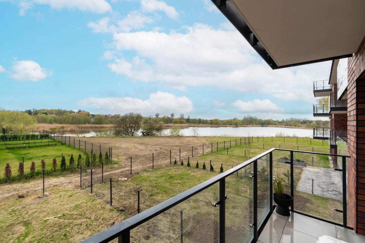 Stara Cegielnia Lake View Apartment By Renters Prestige Posen Exterior foto