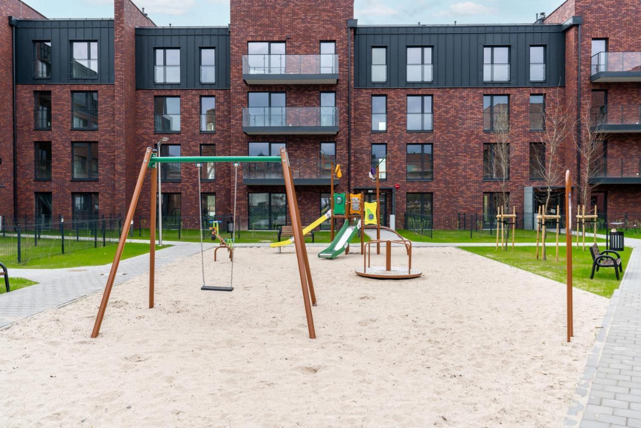 Stara Cegielnia Lake View Apartment By Renters Prestige Posen Exterior foto